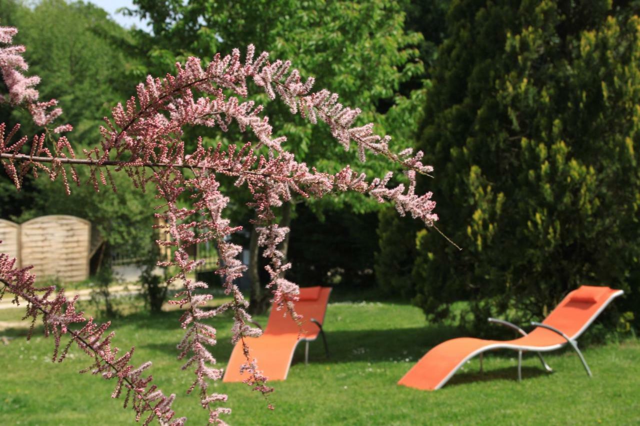 La Maison Du Bonheur Anlhiac Екстер'єр фото